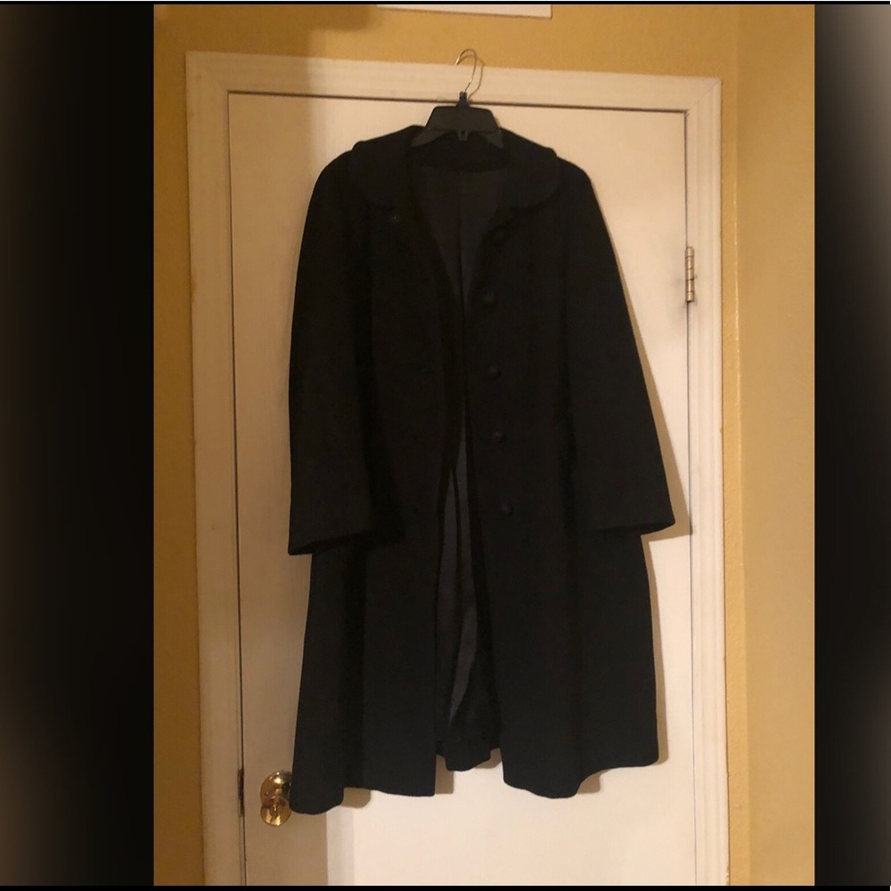 Ladies size 16P 100% cashmere black coat